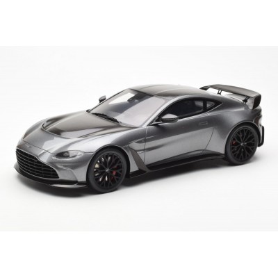 Масштабна модель Aston Martin V12 Vantage Magnetic Silver 2023 GT Spirit 1/18