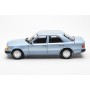 Масштабная модель Mercedes 230 E W124 1990 Light Blue Metallic Norev 1/18