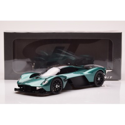 Масштабна модель Aston Martin Valkyrie Racing 2021 Green GT Spirit 1/18