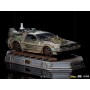 Масштабна модель DeLorean з фільму Назад у майбутнє 3