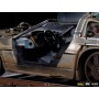 Масштабная модель DeLorean из фильма Назад в будущее 3