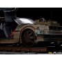 Масштабна модель DeLorean з фільму Назад у майбутнє 3