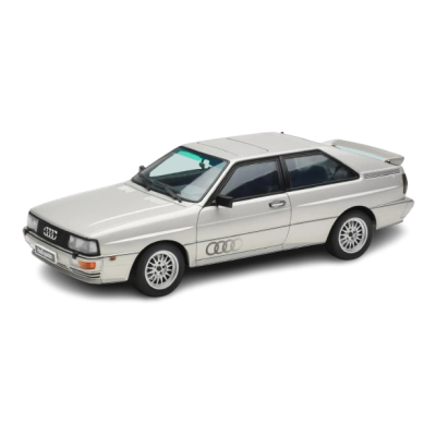 Масштабна модель Audi Quattro LWB Street Car Silver AUTOart 1/18