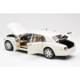 Масштабна модель Rolls Royce Phantom VII EWB English White Kyosho 1/18