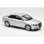 Масштабна модель Audi A4 B7 Sedan Silver Metallic Minichamps 1/18