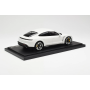 Масштабна модель Porsche Taycan Turbo S Carrara White Spark 1/18