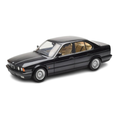 Масштабна модель BMW 545i E34 Black Minichamps 1/18