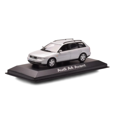 Масштабна модель Audi A4 B5 Avant 1995 Silver Minichamps 1/43