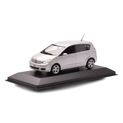 Масштабна модель Toyota Corolla Verso 2004 Silver Minichamps 1/43