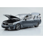 Масштабна модель BMW 5 G30 530i 2018 Grey Dealer Edition Minichamps 1/18