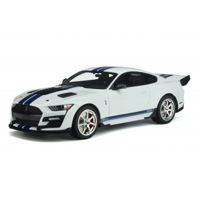 Масштабна модель Ford Mustang Shelby GT500 Dragon Snake White GT Spirit 1/18